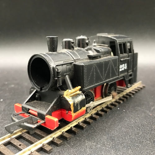 31 - Nine OO Gauge 0-4-0 Saddle Back Pugs, Tested Non-Runners, Spares/Repair, Do not over pay as I did fo... 