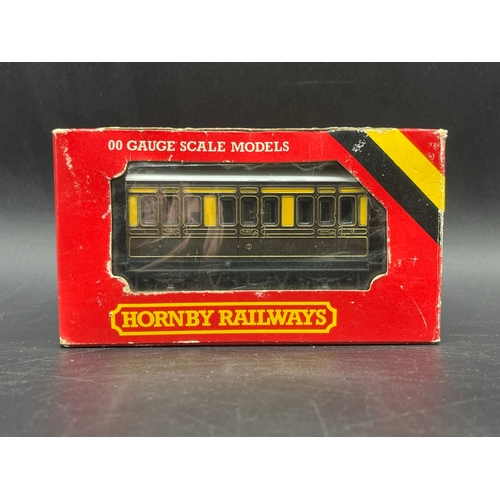 38 - Great Western Railcar and Two OO Steam Locos, all Non-Runners, GW Railcar appears kit-built with cru... 