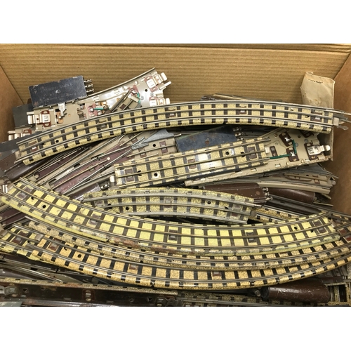 50 - A large quantity of Dublo 3-Rail track including mix of points, straights and curves, some buffers -... 