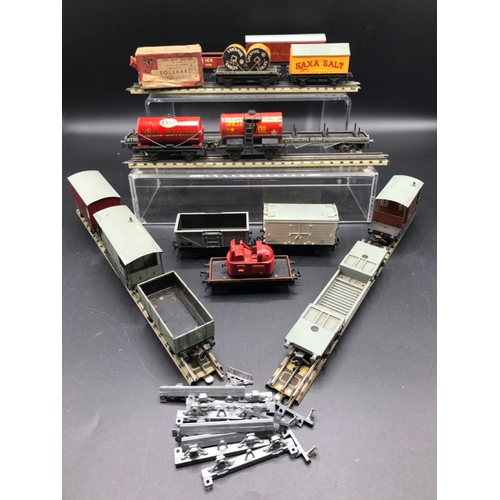 51 - Sixteen Hornby Dublo Wagons including classics Liverpool Cables, Royal Daylight, Saxa Salt, also die... 