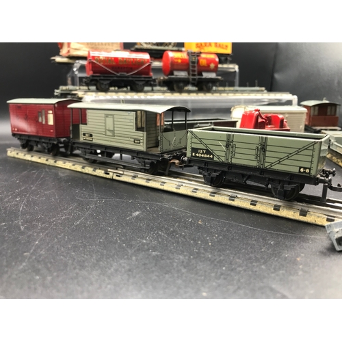 51 - Sixteen Hornby Dublo Wagons including classics Liverpool Cables, Royal Daylight, Saxa Salt, also die... 