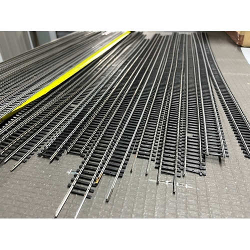 72 - 22 lengths of Hornby & GT Italy Flexi track varying lengths average 80/90cm, no pins, supplied in he... 