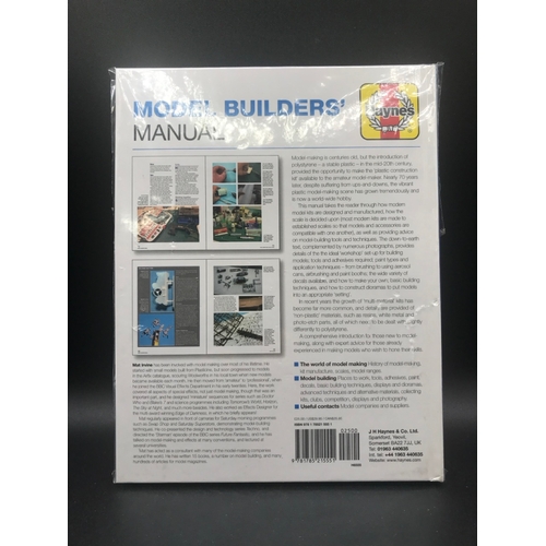 113 - New Haynes Model Builders Manual by Mat Irvine - Excellent (1) 850g