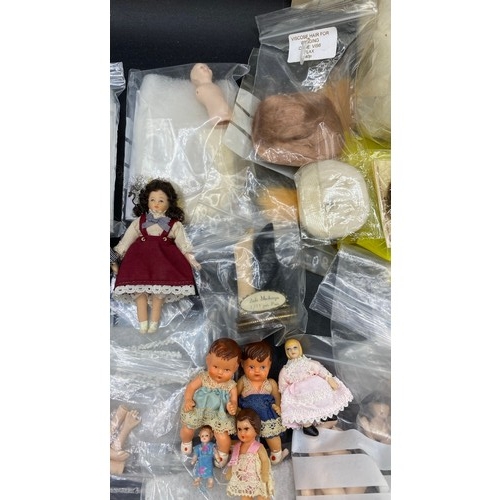 189 - Dolls, Doll Kits, Wigging and Clothing (50+). G/VG. 1000g.