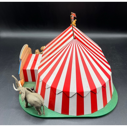 279 - Lledo Days Gone BS1002 Chipperfields Big Top with animals, Showing Dust, Box flap detached and Poor,... 