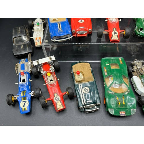 283 - Scalextric spares or repairs Lot of 17 vintage cars and a Truck, with other spare parts - Poor (18) ... 