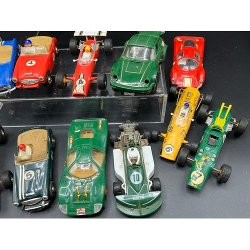 283 - Scalextric spares or repairs Lot of 17 vintage cars and a Truck, with other spare parts - Poor (18) ... 