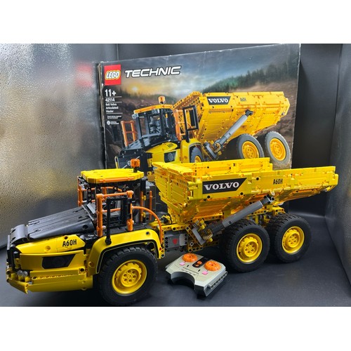 2 - LEGO Technic 42114. A realistic model version of Volvo’s biggest articulated hauler, the LEGO® Techn... 