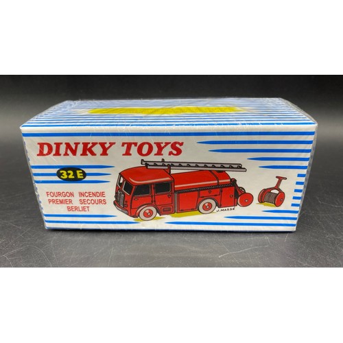 15 - 14 Atlas Editions Modern re-issue 'Dinky' die cast vehicles Sealed & Boxed and Accessories. (2700g) ... 