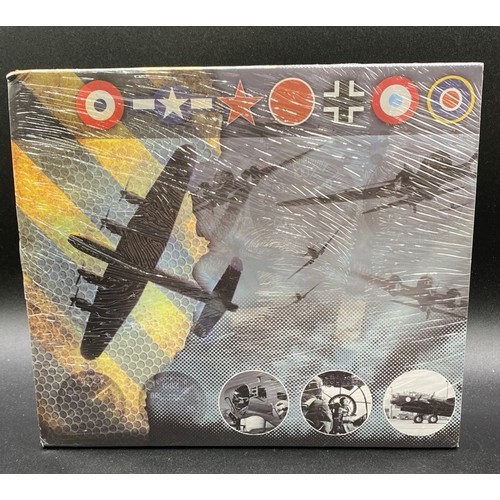 38 - Atlas Edition Jet Age Military Aircraft Models Boxed, Coasters & Cufflinks. (4000g) (15).
Sealed and... 