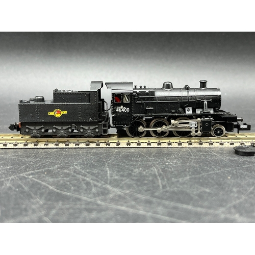 67 - Two 'N' gauge Steam Locomotives 2-6-0 with Tenders (300g)
Minitrix N202 Class 2MT 2-6-0 46400 in BR ... 