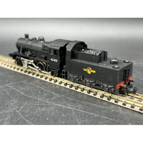 67 - Two 'N' gauge Steam Locomotives 2-6-0 with Tenders (300g)
Minitrix N202 Class 2MT 2-6-0 46400 in BR ... 