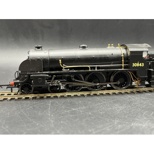 199 - Hornby R3328 BR (Early) 4-6-0 S15 Class #30843 (China) Tested Runner
(550g)
DCC Ready
Showing little... 