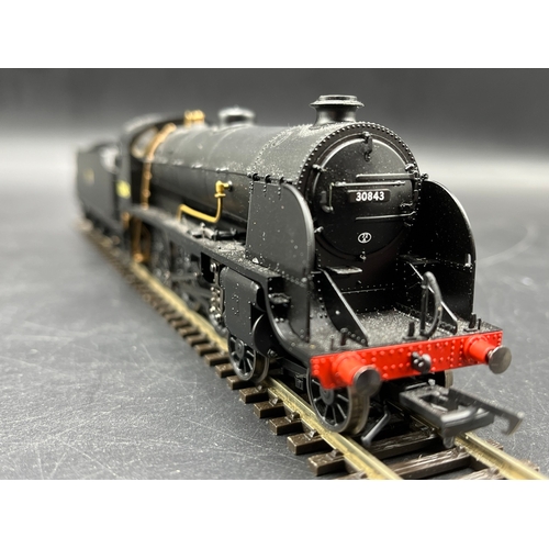 199 - Hornby R3328 BR (Early) 4-6-0 S15 Class #30843 (China) Tested Runner
(550g)
DCC Ready
Showing little... 