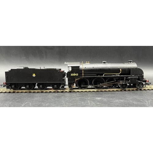 199 - Hornby R3328 BR (Early) 4-6-0 S15 Class #30843 (China) Tested Runner
(550g)
DCC Ready
Showing little... 