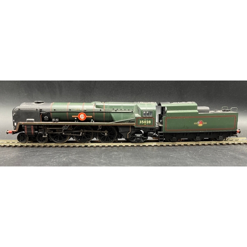 200 - Hornby R2169 BR 4-6-2 'Clan Line' Merchant Navy Class #35028 (China) Tested Runner
(500g)
Five pole ... 