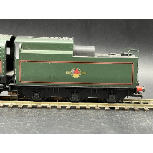 200 - Hornby R2169 BR 4-6-2 'Clan Line' Merchant Navy Class #35028 (China) Tested Runner
(500g)
Five pole ... 