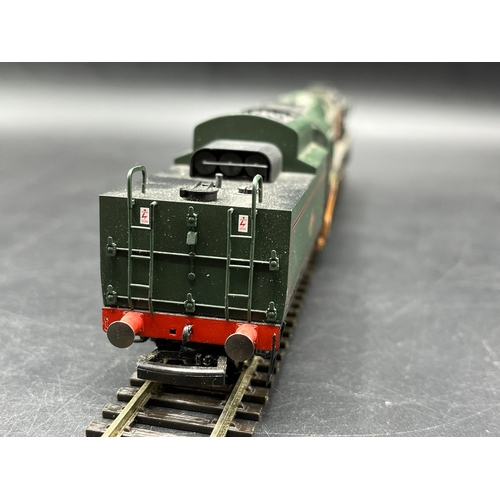 200 - Hornby R2169 BR 4-6-2 'Clan Line' Merchant Navy Class #35028 (China) Tested Runner
(500g)
Five pole ... 