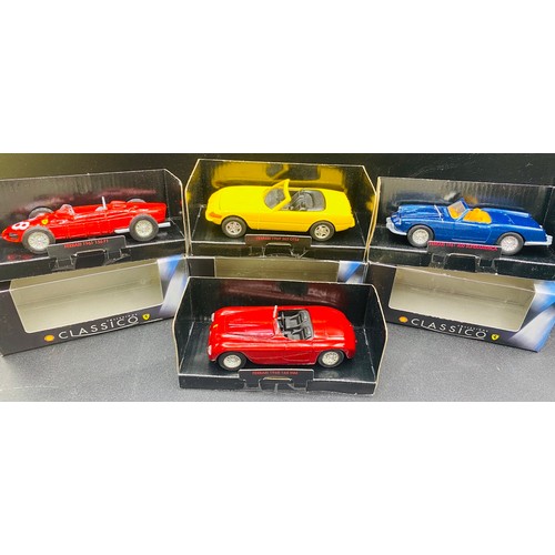 33 - 4 Classico Cars Boxed(4). Good/Very Good.
Ferrari 1961 156 F1
Ferrari 1969 365 GTS4
Ferrari 1961 400... 