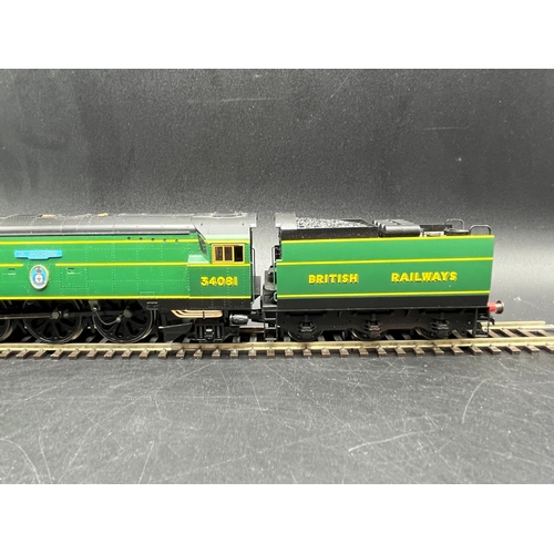 202 - Hornby R2220 BR 4-6-2 Battle of Britain class '92 Squadron' #34081 (China) Tested Runner
(550g)
’Sup... 