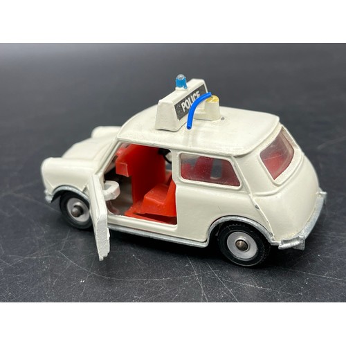 10 - Dinky Toys 250 Police Mini Cooper
(100g)
Red interior
Silver base & radiator grille
Glue fix to chas... 