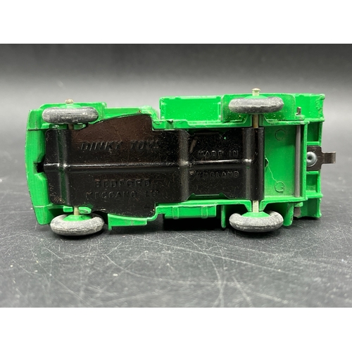 12 - Dinky Toys 25W Bedford Truck, Light Green cab and truck body and hubs
(100g)
few chips
Incorrect box... 