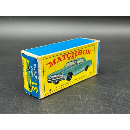 19 - Matchbox Superfast No. 31 Lincoln Continental Boxed
High arches, narrow wheels.
(100g)