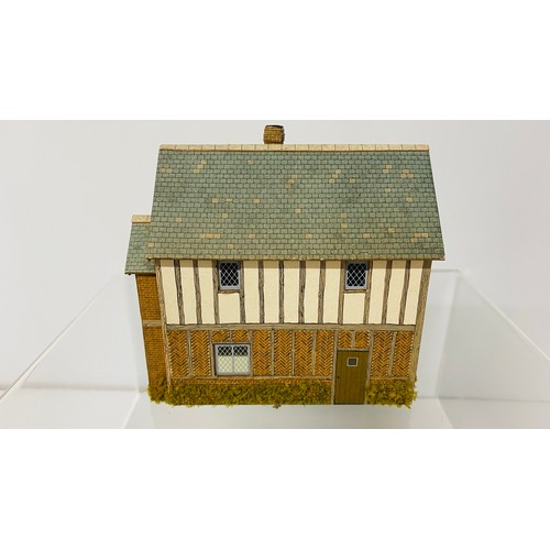 259 - Card Model Houses for Railway Layouts 2400g (32)
Please see ALL photos to see closer condition detai... 