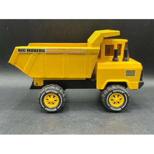 20 - Matchbox Big Movers Dumper Truck
(650g)
Made in Korea