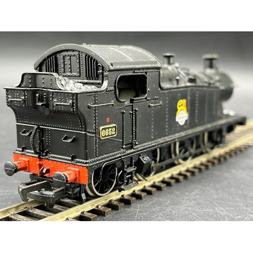 39 - Three Mainline Boxed Steam Locomotives Tested Runners
(1300g)
Mainline 937515 2P Class 4-4-0 Locomot... 