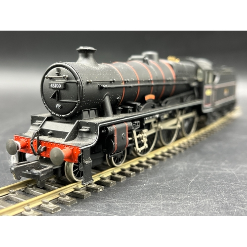 39 - Three Mainline Boxed Steam Locomotives Tested Runners
(1300g)
Mainline 937515 2P Class 4-4-0 Locomot... 