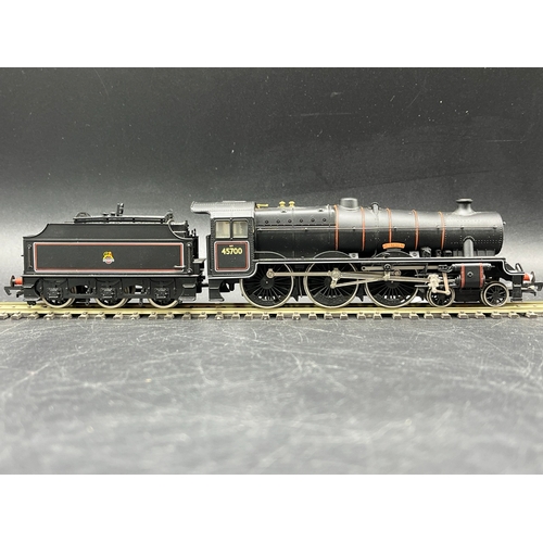 39 - Three Mainline Boxed Steam Locomotives Tested Runners
(1300g)
Mainline 937515 2P Class 4-4-0 Locomot... 