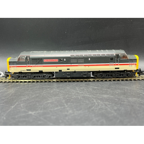 44 - Three Lima Boxed Diesel/Electric Locomotives Tested Runners
(1400g)
Lima 205256 Class 47 in Intercit... 