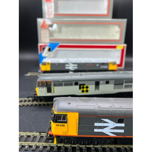 45 - Three Lima Boxed Diesel/Electric Locomotives Tested Runners
(1400g)
Lima 205243 Class 26 Diesel Rail... 