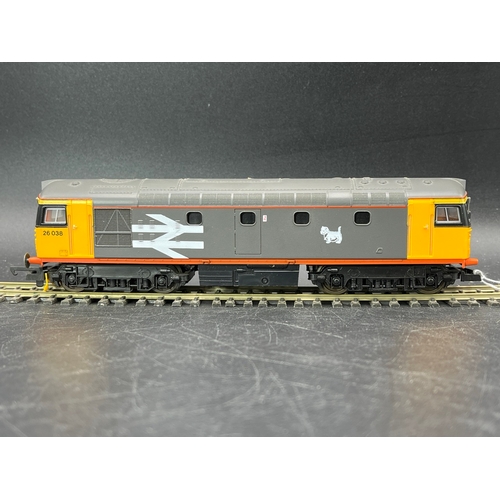 45 - Three Lima Boxed Diesel/Electric Locomotives Tested Runners
(1400g)
Lima 205243 Class 26 Diesel Rail... 