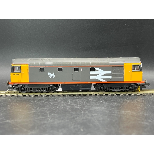 45 - Three Lima Boxed Diesel/Electric Locomotives Tested Runners
(1400g)
Lima 205243 Class 26 Diesel Rail... 