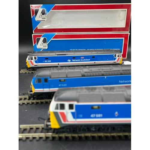 48 - Three Lima Boxed Diesel/Electric Locomotives Tested Runners
(1400g)
Lima 205220 Class 47 'Great East... 