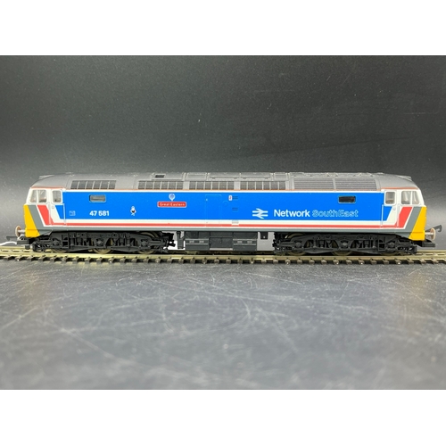 48 - Three Lima Boxed Diesel/Electric Locomotives Tested Runners
(1400g)
Lima 205220 Class 47 'Great East... 