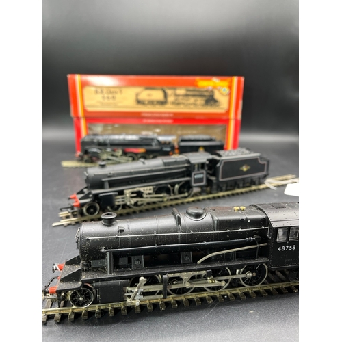 68 - Three OO gauge Steam Locomotives, Two Boxed All Tested Runners
(1500g)
Hornby R322 Class 8F 2-8-0 in... 