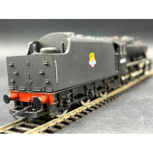 68 - Three OO gauge Steam Locomotives, Two Boxed All Tested Runners
(1500g)
Hornby R322 Class 8F 2-8-0 in... 