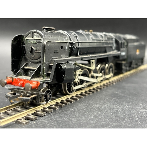 68 - Three OO gauge Steam Locomotives, Two Boxed All Tested Runners
(1500g)
Hornby R322 Class 8F 2-8-0 in... 