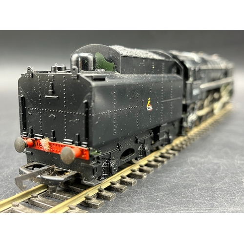 68 - Three OO gauge Steam Locomotives, Two Boxed All Tested Runners
(1500g)
Hornby R322 Class 8F 2-8-0 in... 