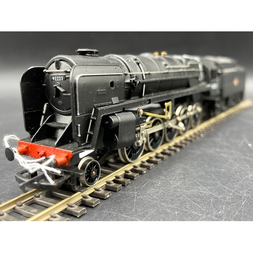 69 - Three Boxed Hornby Steam Locomotives Tested Runners
(1500g)
Hornby R143 Class 2800 2-8-0 in BR Black... 