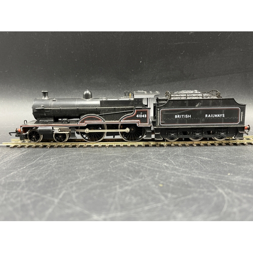 69 - Three Boxed Hornby Steam Locomotives Tested Runners
(1500g)
Hornby R143 Class 2800 2-8-0 in BR Black... 