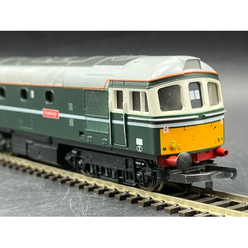 93 - Three Lima Boxed Diesel/Electric Locomotives Tested Runners
(1400g)
Lima 205221 Class 33 #33008 'Eas... 