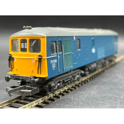 93 - Three Lima Boxed Diesel/Electric Locomotives Tested Runners
(1400g)
Lima 205221 Class 33 #33008 'Eas... 