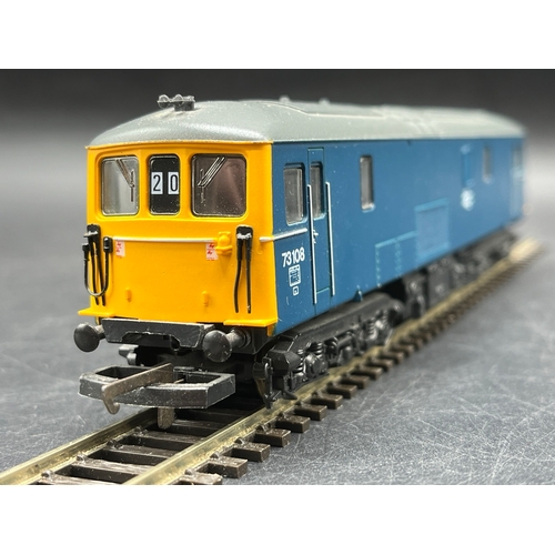 93 - Three Lima Boxed Diesel/Electric Locomotives Tested Runners
(1400g)
Lima 205221 Class 33 #33008 'Eas... 