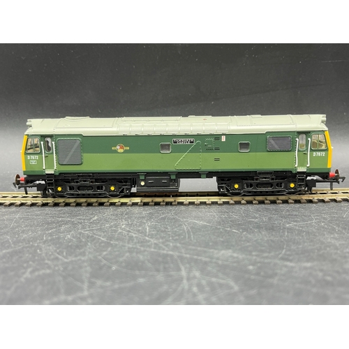 110 - Two Bachmann Class 25 Diesel Locomotives, Tested Runners
(1200g)
Bachmann Branchline 32-402 Class 25... 