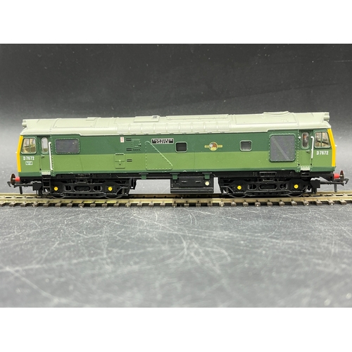 110 - Two Bachmann Class 25 Diesel Locomotives, Tested Runners
(1200g)
Bachmann Branchline 32-402 Class 25... 