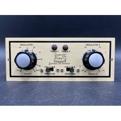 351 - Gaugemaster DS Double Power Controller with Brake Simulator and two Gaugemaster Twin Track mounted c... 